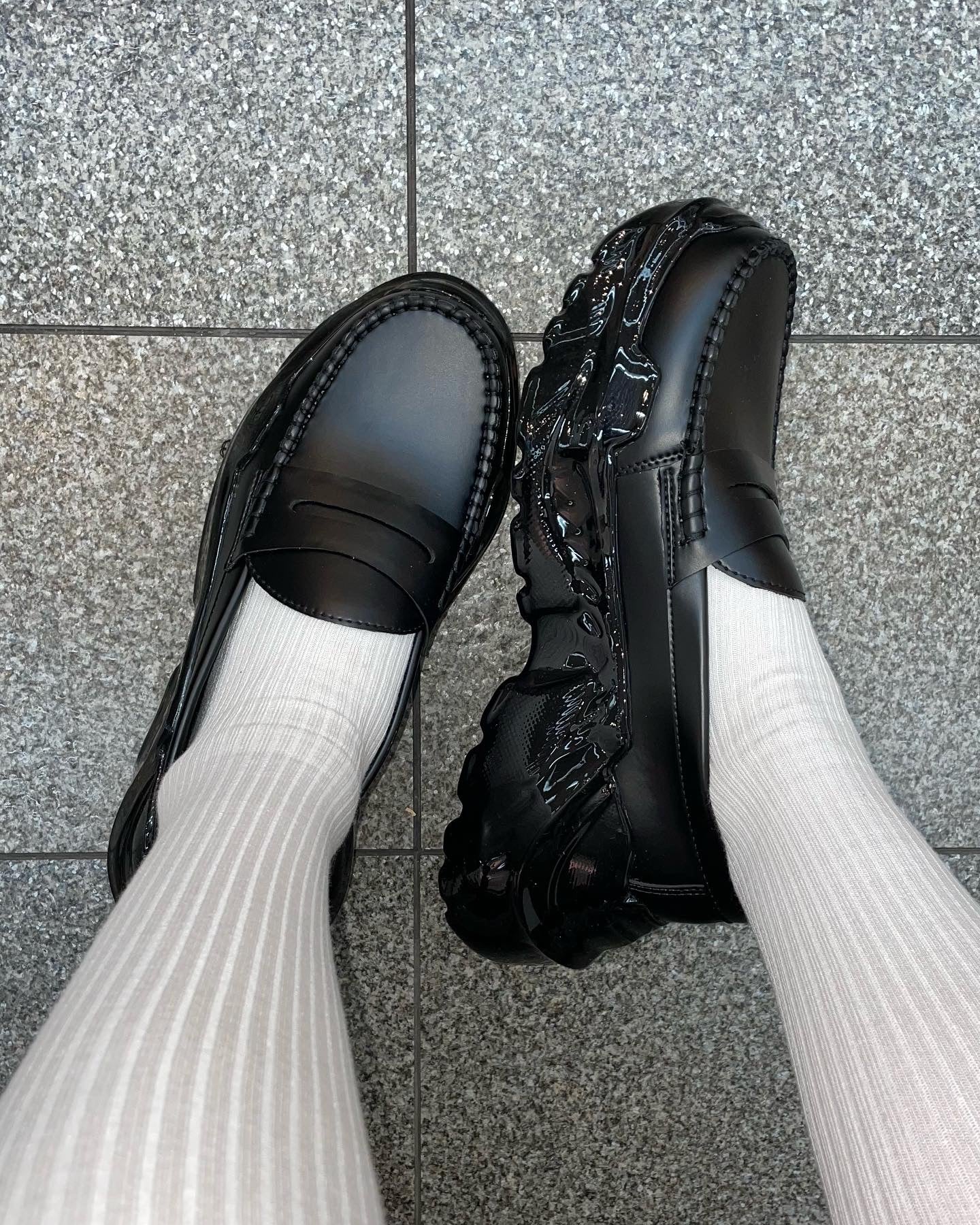 Regulated Gravity BLACK×BLACK DIP